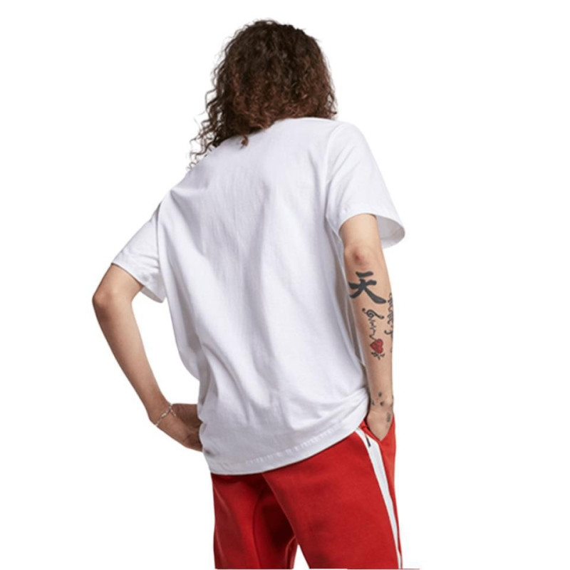 CAMISETA NIKE CLUB BLANCA SPORTSWEAR AR4997-101