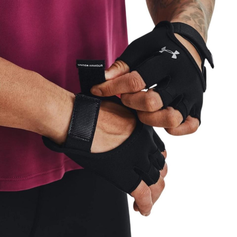 GUANTES UNDER ARMOUR GY NEGROS 1377798-001